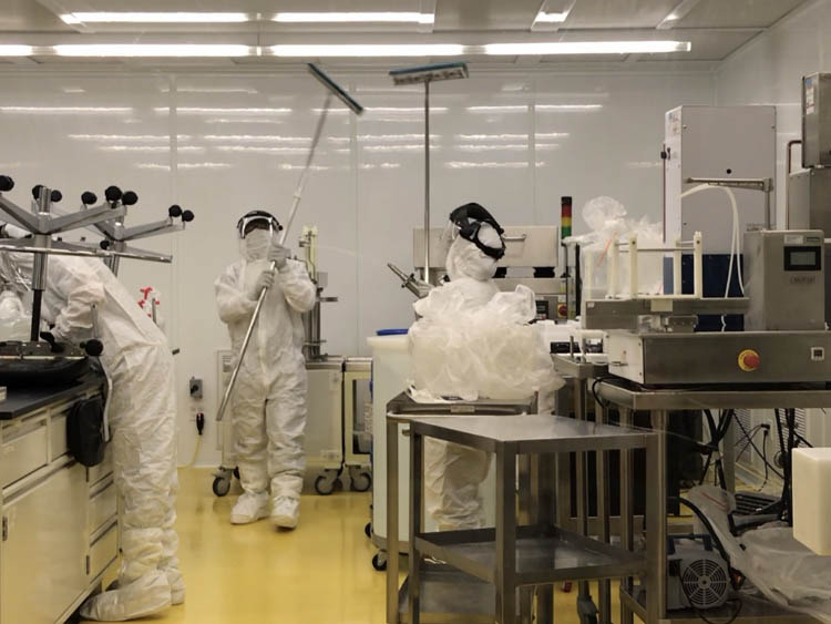 Cleanroom Cleaning services